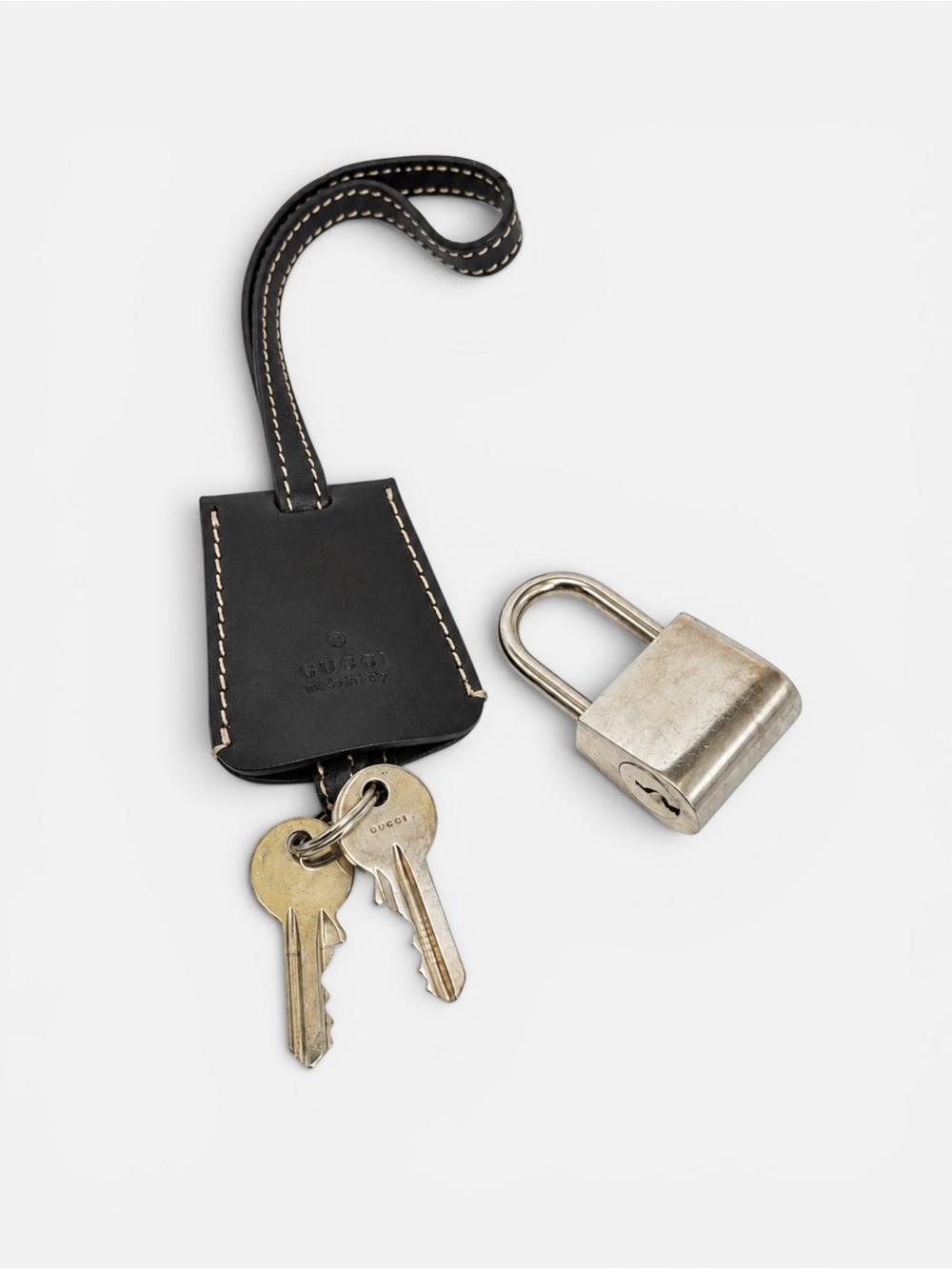 Gucci Black Leather Key Holder with Silver-Tone Lock